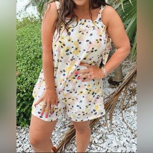 Loose fit floral romper, size XL
